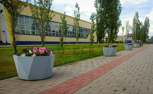 Вазон для цветов уличный из бетона «Шерегеш-M» от ССК г.Самара